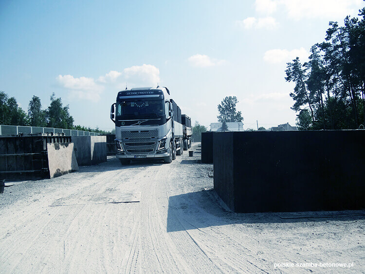 Transport szamb betonowych  w Świdnicy